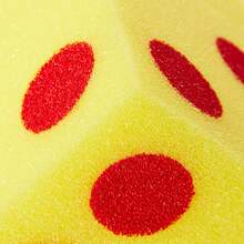 Recursos de aprendizaje LER0411 Cubos suaves gigantes Punto 2/PAG, cubo cuadrado de 5 pulgadas - Tamaño estándar - Ver 3