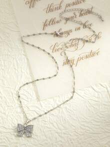 A Fashionable, Simple And Versatile Women's Necklace With Inlaid Rhinestones And A Three-Dimensional Bow - Silver - View 3