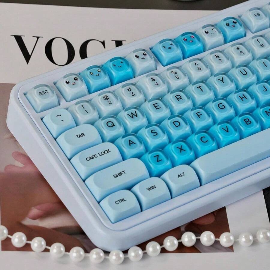 132 Keys PBT Blue Jelly Keycaps Set With Moa Profile Designed For 61/64/87/104/108 Layout Mechanical Keyboards Compatible With Cherry MX Switches Durable High-Quality Keycap Replacement For Gaming And Typing Applications Enhanced Tactile Feel And Aesthetic Appeal - 藍色 - 查看 1