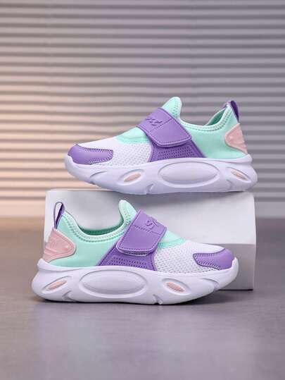 1 par barnskor i vår-/höstmesh med andningsfunktion, stor präglad yta, kardborreknäppning, mångsidiga, stötdämpande och slitstarka sular, lämpliga för skolan och studentkläder