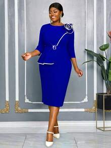 AOMEI 大码蓝色中长连衣裙，饰有花朵和腰带 - 适合教堂、办公室、婚礼或正式聚会。优雅的七分袖和迷人的荷叶边设计，打造别致的晚礼服造型，时尚服饰系列。 - 藍色 - 查看 2