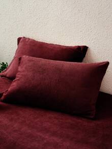 2 chiếc vỏ gối nhung pha lê màu đỏ rượu vang, chất liệu flannel, màu trơn kiểu Nhật Bản, siêu mềm, thoáng khí, đơn giản, thời trang và thoải mái cho cuộc sống hàng ngày, bốn mùa, ký túc xá sinh viên, vỏ gối (không bao gồm ruột gối), đồ dùng phòng ngủ, khách sạn, đồ gia dụng, cỡ Twin, Full, Queen, King. - Màu Đỏ Sâu - Xem 2