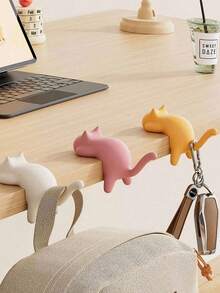 1/3 piezas Gancho para mochila de gato con borde sin costuras, sin necesidad de perforar, especial para escritorio de estudiante, gancho multifuncional para colgar bolsos al lado de la mesa. Gancho de mesa para colgar mochilas, bolsos y bolsos plegables. Gancho de escritorio de oficina para colgar bolsos y carteras de mujer. Gancho ligero para colgar bolsos - gancho para mochila, una herramienta mágica para colgar bolsos en escritorios de estudiantes, gancho de escritorio resistente, fácil de mantener los bolsos limpios, gancho práctico.