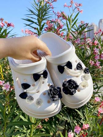 8个黑色玫瑰花蝴蝶结鞋夹，DIY装饰，多功能鞋夹配件，适用于女士凉鞋、拖鞋、沙滩包，适合作为节日和生日派对礼物