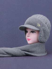 冬季新款保暖护耳帽，专为老年女性设计，保暖针织内衬，短帽檐，时尚百搭的保暖配饰，情人节礼物