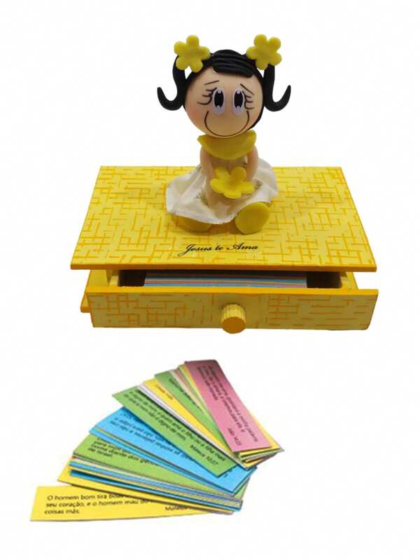 Caixa De Promessa Com  Boneca Pintada Amarelo Mdf