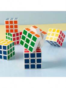 3x3光滑魔方拼图，5.3*5.3厘米，适合初学者，有助于智力开发，是节日/生日/完美礼物之选。 - 彩色 - 查看 4