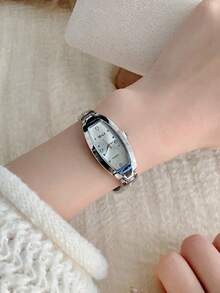 1pc Oval Bamboo Strap Women's Watch, Adjustable Gold-Tone Band, Elegant & Versatile Quartz Wristwatch, Suitable For Daily Wear, An Ideal Daily Accessory Gift - 銀色 - 查看 4
