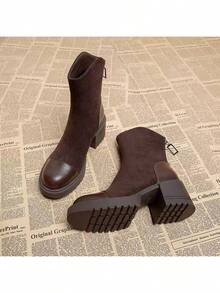 Damskie krótkie botki na jesień/zimę 2025, stylowe, francuskie, retro, skórzane i aksamitne, krótkie botki, modny zamek błyskawiczny z tyłu, uniwersalne, dopasowane, eleganckie - Brązowy - Zobacz 1