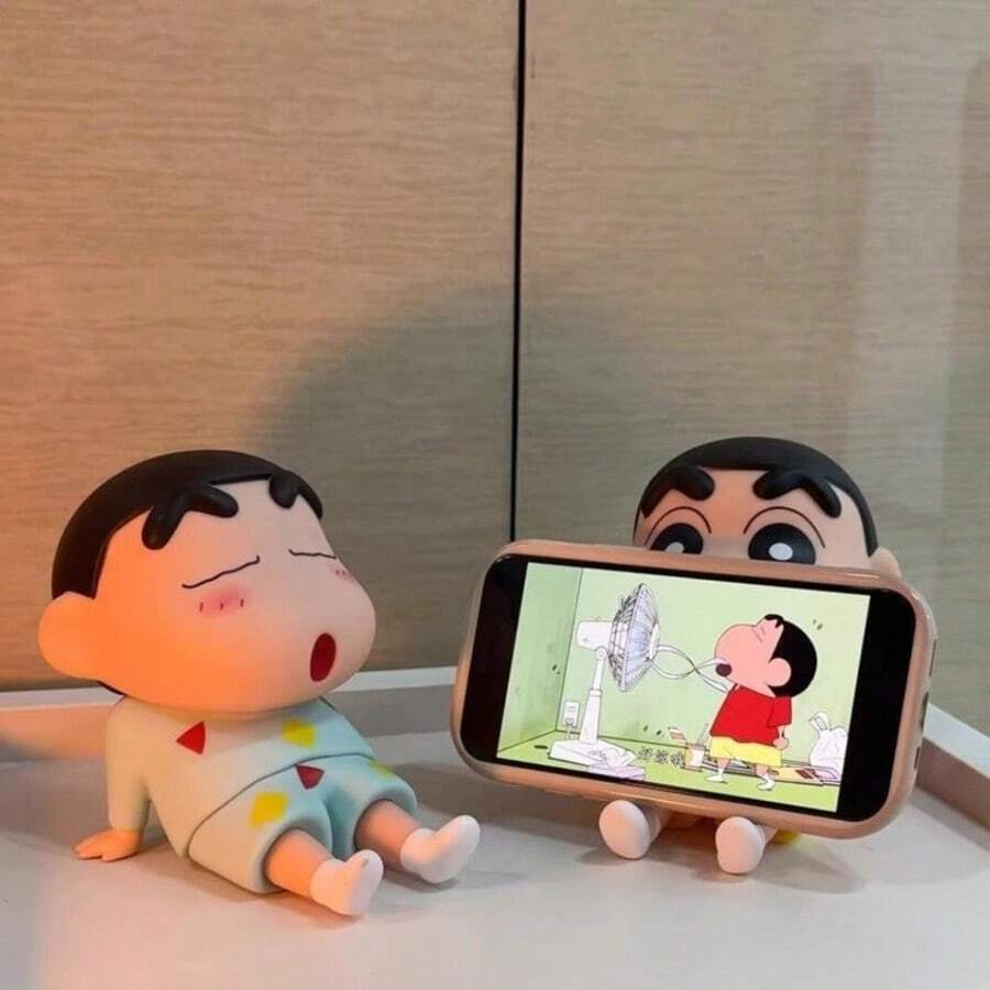 CRAYON SHINCHAN 1个可爱蜡笔小新桌面摆件，蜡笔小新懒洋洋的手机支架，塑料摆件，手机支架（略有瑕疵）