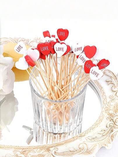 100支心形水果串、心形牙签、心形鸡尾酒签和竹牙签，适用于装饰开胃菜、水果串、纸杯蛋糕、三明治等。