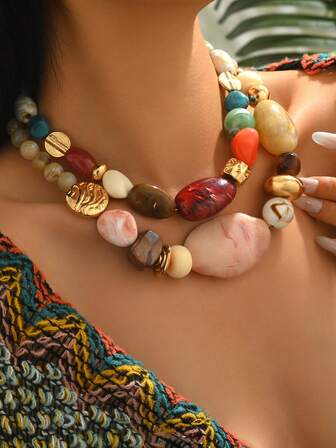 优雅复古品质性感心形玻璃马赛克金色花卉心形吊坠，椭圆形树脂搭配不对称CCB金属珠，波西米亚多巴胺色、琥珀色、橙色、紫色、红色大号心形吊坠串珠项链，不对称花卉树脂串珠大吊坠项链，女士高端珠宝项链