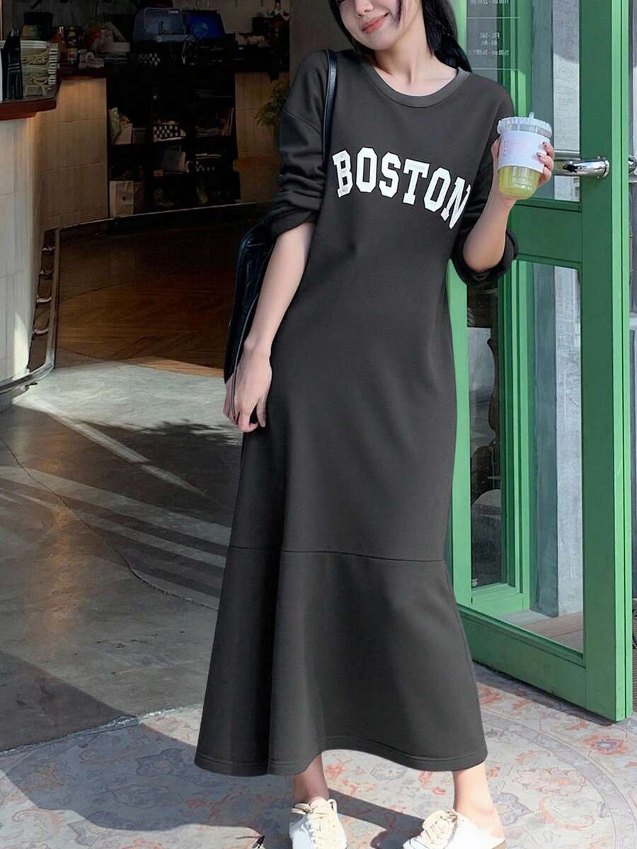 DAZY 女士圆领保暖内衬宽松字母印花撞色装饰鱼尾下摆长连衣裙 - 灰色 - 查看 1