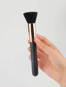 1pc Flat Foundation Brush, Wooden Handle, Black Synthetic Bristles, Suitable For Liquid And Cream Cosmetics, Professional Foundation Brush, Makeup Tool - Black - View 3