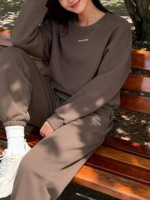 Women's Solid Color Sports Sweatshirt Set - Casual Long-Sleeved Pullover And Jogger Pants Two-Piece Sportswear - màu nâu - Xem 4