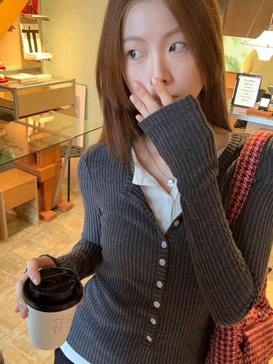 撞色拼接设计长袖女士时尚灰色修身叠层休闲上衣,适合秋冬季穿着 - 深灰色 - 查看 1