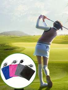 这款户外高尔夫球巾是您在球场上的完美清洁伴侣！内置可伸缩挂钩设计尤其贴心，方便您将其挂在球包上，随时取用。不用时，可轻松折叠收纳，节省空间。