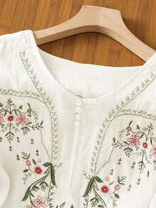 Women's Plus Size Heavy Embroidery Vintage Casual Blouse, White Top, Country Style For Women, Casual Blouses For Women, Vacation Outfits Women, Holiday Outfits, Summer Holiday Outfits - White - View 6