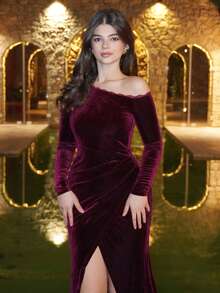 DAZY Autumn/Winter Berry-Colored Velvet Red New Year, Christmas, Valentine's Day Design Sense Oblique Shoulder Collar Fitted Waist High Slit Bodycon Midi Dress, Elegant Hollow Lace Trim Wedding Party Cocktail Evening Gown For Women Prom Dress - Burgundy - View 4
