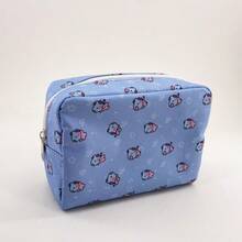 这款全新的BT21创意收纳袋可用作收纳袋、毛绒玩具收纳袋及其他周边物品收纳袋。这是一款既实用又可爱的明星周边收纳袋，精致又讨喜。