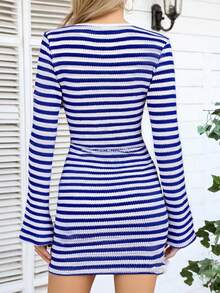 Vestido de rayas azules para mujer, minivestido ajustado con escote en U y manga larga acampanada para fiesta - Azul - Ver 6