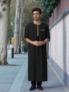 Man's Arabian Robe With Pockets With Contrasting Gold Edges. The Fabric Is Skin Friendly And Soft, Suitable For Daily Occasions