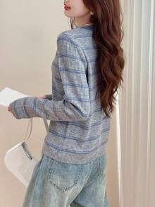 女士柔软法式条纹圆领毛衣，秋冬休闲款 - 淺灰色 - 查看 2