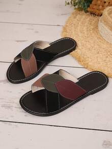 黑色、红色、棕色撞色渐变女士平底凉鞋，休闲度假派对可爱PU皮革不对称/不规则交叉人造毛皮拼接，女士平底凉鞋，适合度假派对、户外海滩、春夏秋季穿着。 - 黑色 - 查看 8