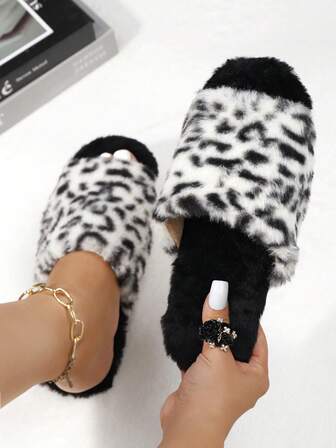 Women's Fashion Animal Print Plush Fluffy House Slippers, Indoor Floor Covering Socks, Warm Lightweight Bedroom Slippers Without Sole For Winter