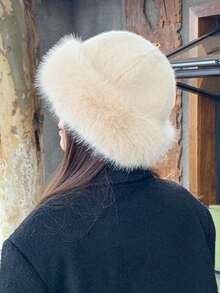 Winter Plush Fashion Gradient Faux Fur Bucket Hats ,Women Thick Warm Fluffy Fox Fur Luxury Panama Bucket Hat.