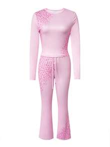 LovelyWholesale 女士休闲圆领豹纹拼接长袖T恤和抽绳豹纹喇叭裤两件套，粉色系春假穿搭，适合春假穿着。 - 粉色 - 查看 5