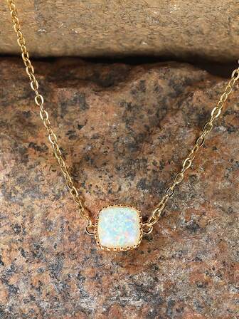 1 pieza Collar de Cadena Dorada con Colgante de Perla Cuadrada Cortada con Precisión, Elegante y Lujoso Estilo Barroco Minimalista, Joyería para Mujer, Adecuado para Uso Diario, Citas, Compromiso, Mejor Regalo para Novia, Esposa, Año Nuevo, Navidad, Día de San Valentín