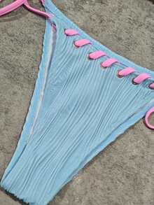 بيكيني نسائي صيفي ملابس علوية مثلثة هالتر (تفاصيل ربط) + سراويل مطاطية عالية المطاطية، طقم ملابس سباحة أنيق وجذاب للشاطئ - أزرق فاتح اللون - مشاهدة 4