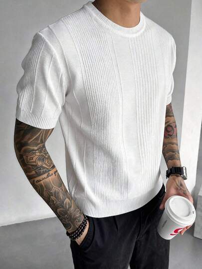 1 st herr-T-shirt med stickat tyg, vertikala randar, rund hals, kortärmad, stickad T-shirt, bekväm, mjuk och elastisk, lätt att bära, enkel, avslappnad, diskret stil, lämplig för daglig pendling, arbete, sammankomster, stad