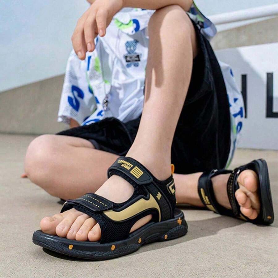 夏季新款儿童露趾凉鞋，男女童透气防滑软底沙滩鞋，轻便运动凉鞋，适合校园、海滩、休闲、日常、运动等场合。 - 芥末黃 - 查看 1