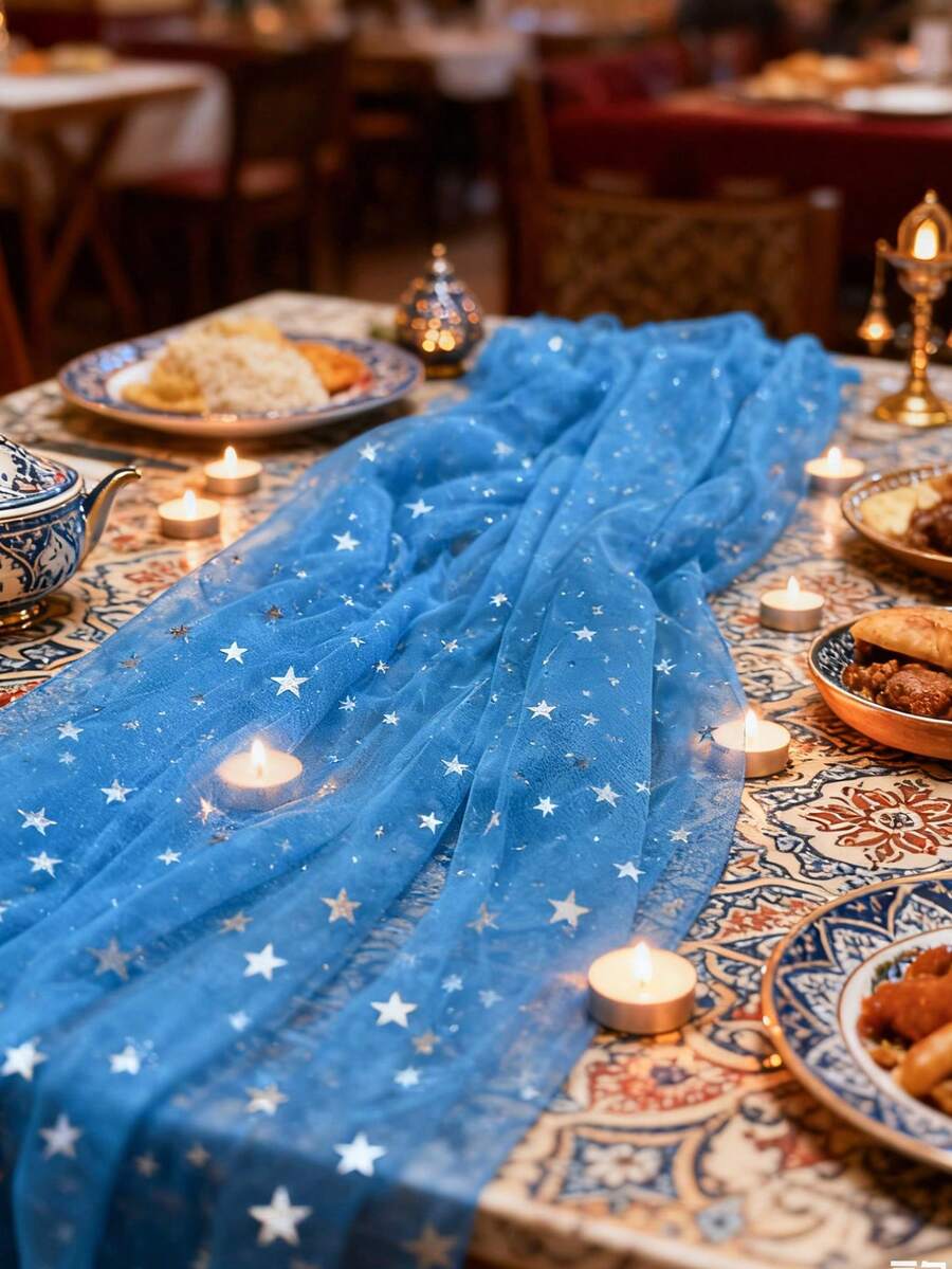 1 tấm rèm voan màu xanh dương với họa tiết sao và trăng bạc, khăn trải bàn voan sao xanh dương, khăn trải bàn lưới thanh lịch, khăn trải bàn voan bầu trời sao lãng mạn, vật trang trí trung tâm lấp lánh, trang trí bàn tiệc ngày lễ, bày trí bàn ăn lễ hội, trang trí không khí lễ hội, trưng bày tiệc tại nhà, sắp xếp bữa tối kỷ niệm ngày cưới, trang trí bàn ăn nhà hàng, vải trang trí cho bữa tiệc.