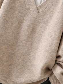 ​Essential Plus Size Long-Sleeve V-Neck Sweaters For Women – Must-Have Fall/Winter Wardrobe Pieces