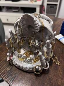 Giá trưng bày trang sức hình đầu lâu phong cách Gothic - Hộp đựng đa năng bằng nhựa cho nhẫn, bông tai và dây chuyền - Đồ trang trí nhà cửa độc đáo cho những người yêu thích phong cách tối màu, tháp đựng trang sức dành cho nữ - Hộp đựng đồ du lịch - Giá đựng đồ dùng học tập - Giá đựng đồ dùng ký túc xá - Màu Xám nhạt - Xem 7