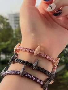 1 件装铆钉朋克手镯，男女通用 - 哥特金属手镯腕带饰品