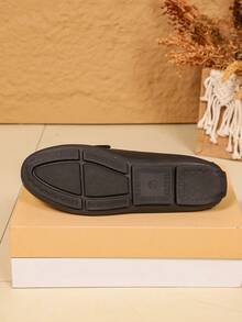 Women's New Black Loafers, Soft Bottom, Comfortable Casual Slip-On Flat Moccasin Shoes - Black - View 2