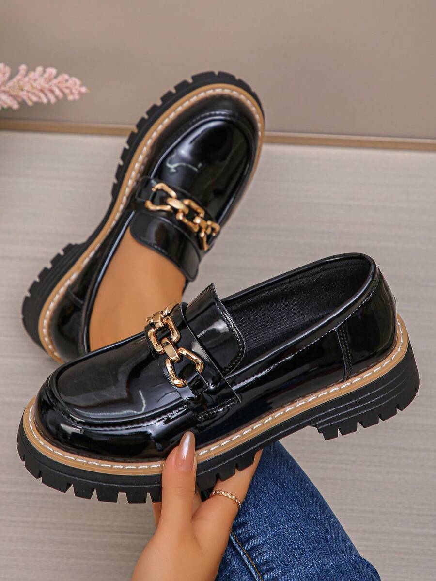 Mocasines de suela gruesa para mujer, zapatos de cuero versátiles y de moda con hebilla, zapatos adelgazantes para todas las estaciones