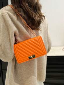 Bolso de hombro mini con estampado en relieve de unicolor PU, bolso cruzado de transporte urbano, bolso cuadrado pequeño minimalista de mujer con cadena - Naranja - Ver 5