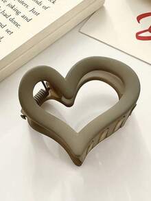 4pcs/1pc Heart-Shaped Lightweight Plastic Hair Clip, Fashionable, Versatile, With A Sense Of Elegance And Sophistication. Simple, Minimalist Solid Color Hair Claw Accessory, Suitable For Daily Outings, Casual Wear, Parties, Commuting, Vacations, Washing Face, Taking A Bath, Makeup, And Matching With Outfits. Fashion Hair Clutch - Multicolor - View 7