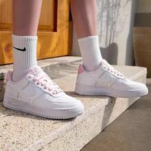 Nike 女士新款休闲运动鞋，低帮厚底鞋 - 白色/粉紅色 - 查看 9