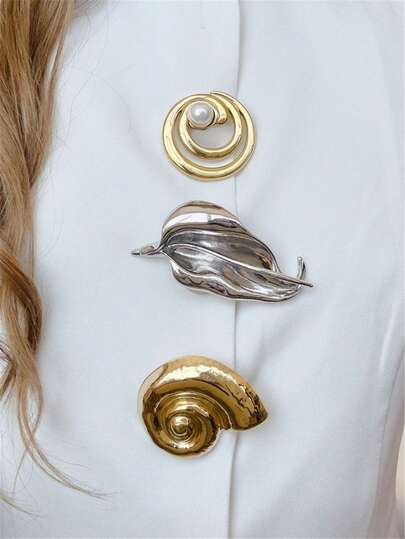 1pc Vintage Metallic Asymmetrical Seashell, Flower & Leaf Design Brooch, Elegant & Minimalist Fashion Lapel Pin For Women, Suitable For Dresses, Coats, Blazers