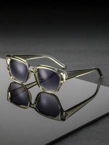 一副男士塑料框猫眼时尚眼镜，复古简约风格，百搭优雅，适合公园散步、遛狗、骑行、通勤、野餐等场合。 - 彩色 - 查看 16