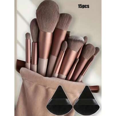 15件套化妆刷套装，包含2个黑色三角化妆海绵，柔软粘稠，适合散粉；另含13支化妆刷，可用于腮红、液体唇膏、唇膏、遮瑕膏、粉底、妆前乳、品牌化妆品、散粉、高光、修容、定妆喷雾、眼影、腮红、韩式妆容等。适合作为礼物送给女孩和女士。