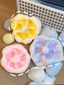 Glutinous Rice Bun Stress Relief Squeezing Learning/Office Toy, Soft Glutinous Rice Paste, Pressure Release Squeezing Experience, Wrapped In Thin Ice Skin, Plastic Glutinous Rice Bun Texture, Ideal Gift For Office, Party, April Fool's Day (No Needles Required)