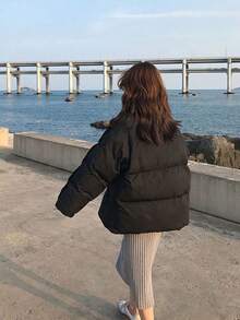 Versión coreana corta de la chaqueta de algodón de plumón chaqueta de algodón estudiantes pan ropa chaqueta Abrigo de algodón de moda invernal para mujer: chaqueta corta de algodón rellena de plumón estilo coreano Abrigo estilo pan de estudiante: chaqueta de algodón gruesa, cálida y holgada con cierre de hebilla diagonal - Negro - Ver 5