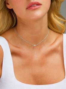 1条优雅的银色十字架吊坠项链，适合女士日常佩戴 - 銀色 - 查看 6